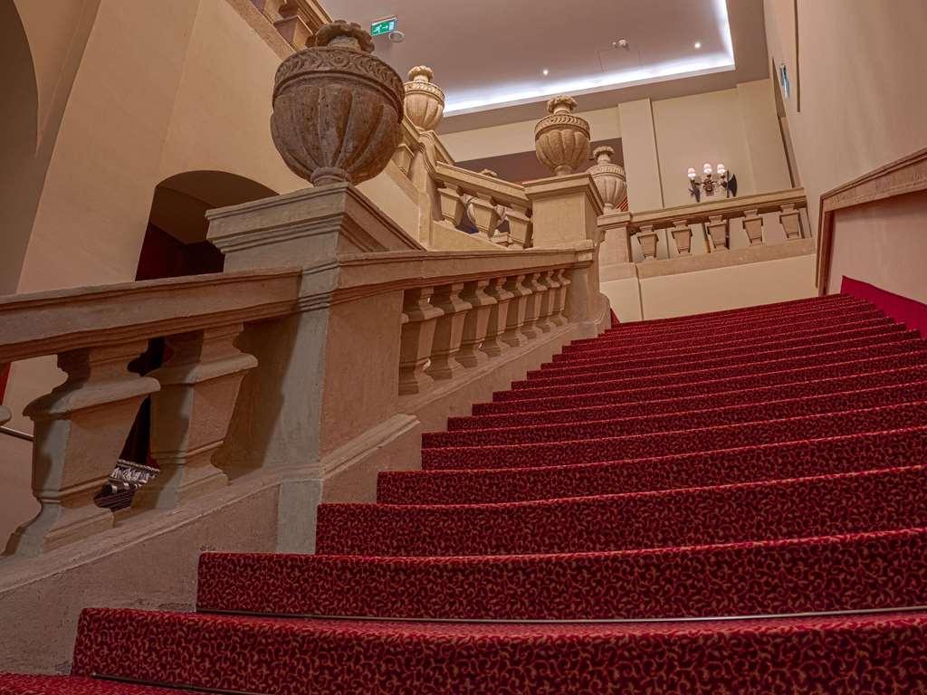 Mercure Szekesfehervar Magyar Kiraly ภายนอก รูปภาพ