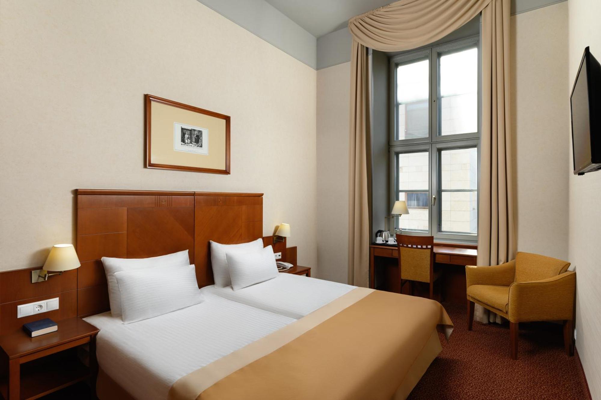 Mercure Szekesfehervar Magyar Kiraly ภายนอก รูปภาพ